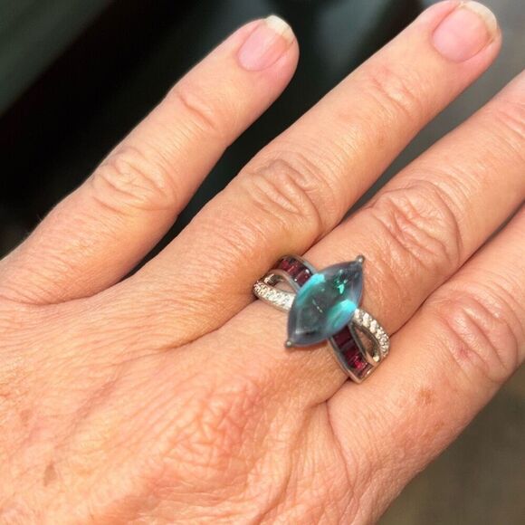 925 Silver & Green Tsavorite & Red Garnet tuxedo ring Sz 9,6.46g,16x7.5mm CZ - Picture 8 of 8